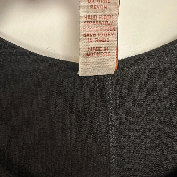 Serendipity Maui Women’s Top Size Large Black Rayon Cropped Layered Lagenlook - Picture 5 of 7